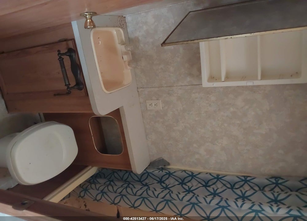 2003 COACHMEN SPIRIT OF AMERICA 24 VIN: 1TC2B217931211730