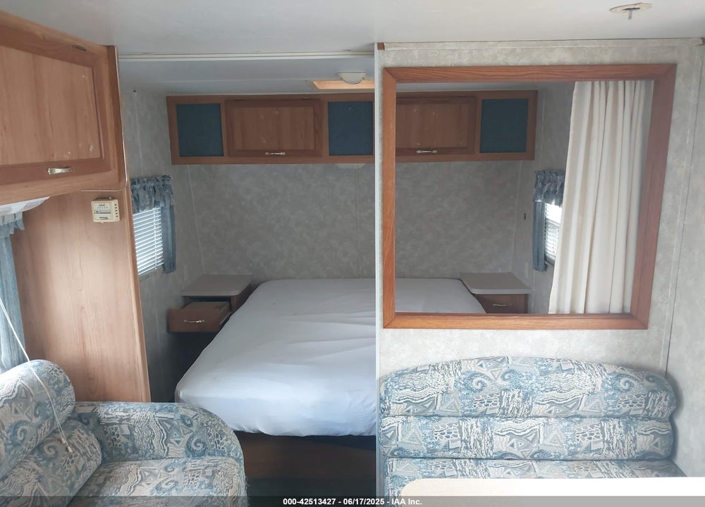2003 COACHMEN SPIRIT OF AMERICA 24 VIN: 1TC2B217931211730