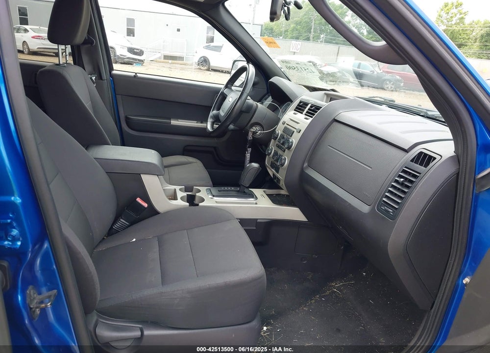 2011 FORD ESCAPE VIN: 1FMCU9DG8BKA61208