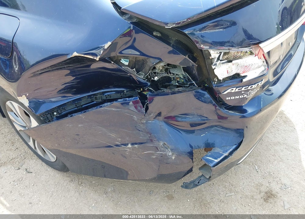 2014 HONDA ACCORD VIN: 1HGCR2F3XEA061875