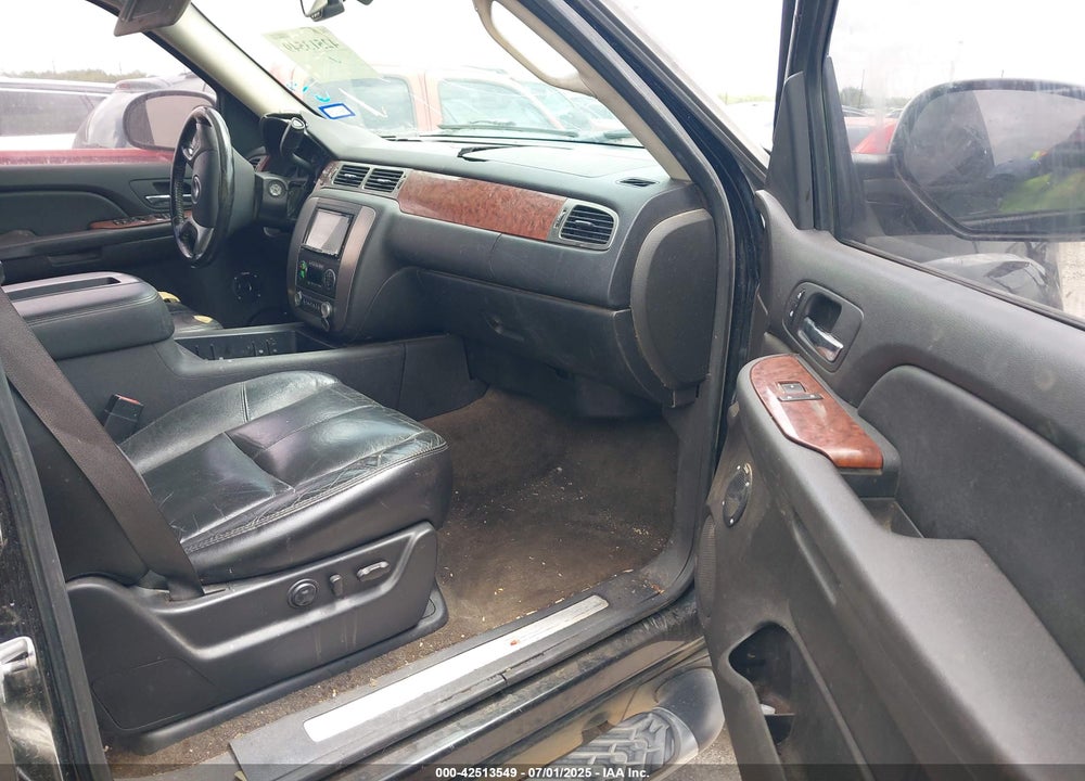 2007 CHEVROLET SUBURBAN VIN: 3GNFK16397G250068