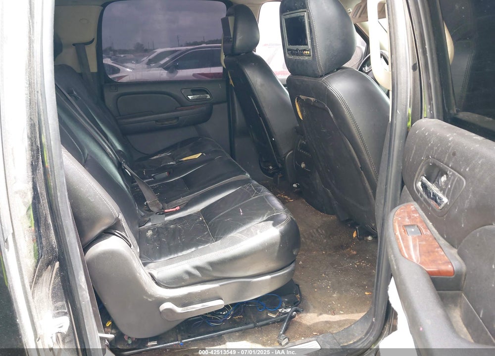 2007 CHEVROLET SUBURBAN VIN: 3GNFK16397G250068