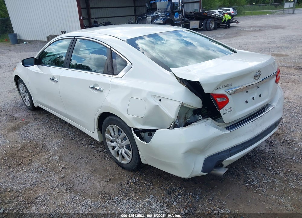 2017 NISSAN ALTIMA VIN: 1N4AL3AP7HN338539