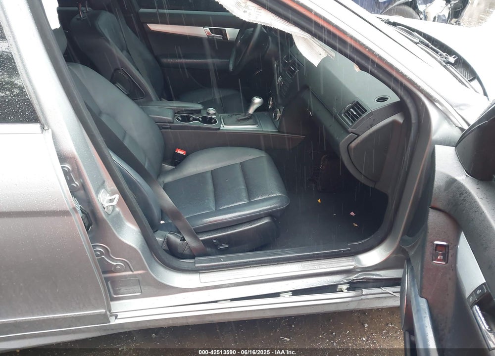 2008 MERCEDES-BENZ C 300 VIN: WDDGF54X48F189512