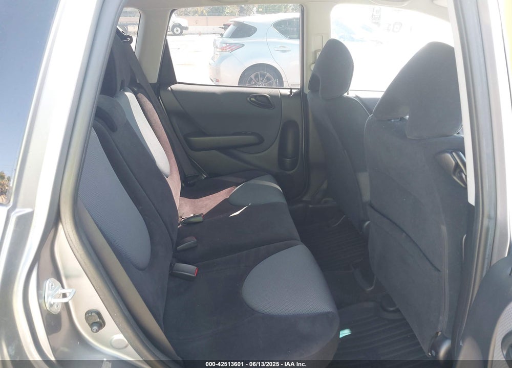 2007 HONDA FIT VIN: JHMGD38467S017278