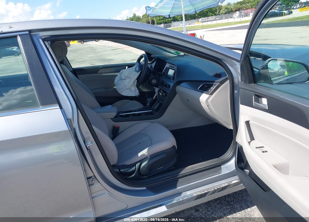 2017 HYUNDAI SONATA VIN: 5NPE34AF1HH444462