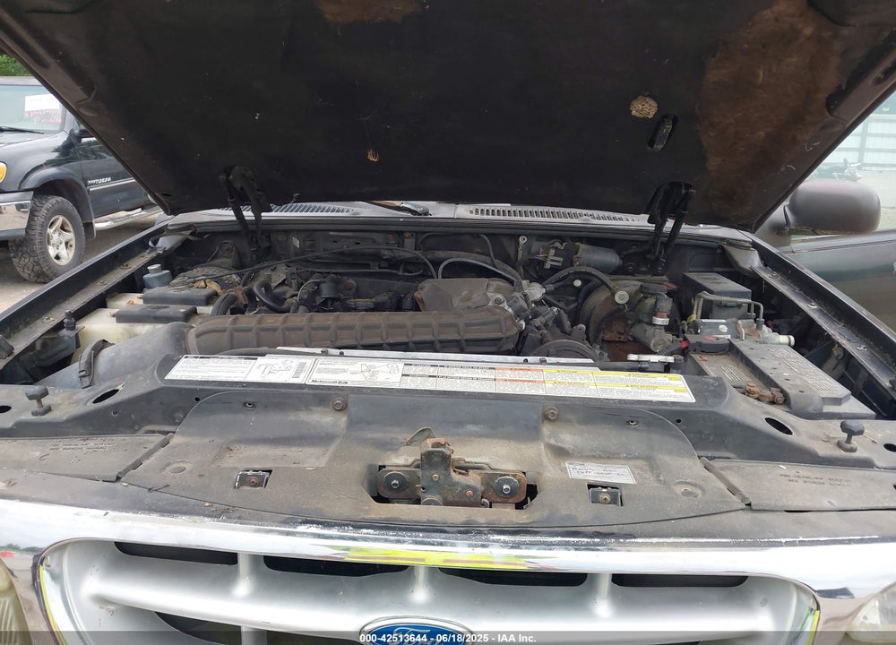 1996 FORD EXPLORER VIN: 1FMDU34X7TZB67613