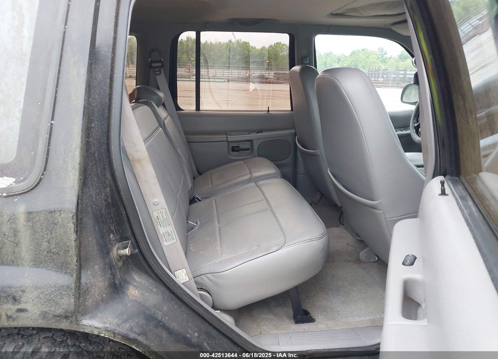 1996 FORD EXPLORER VIN: 1FMDU34X7TZB67613