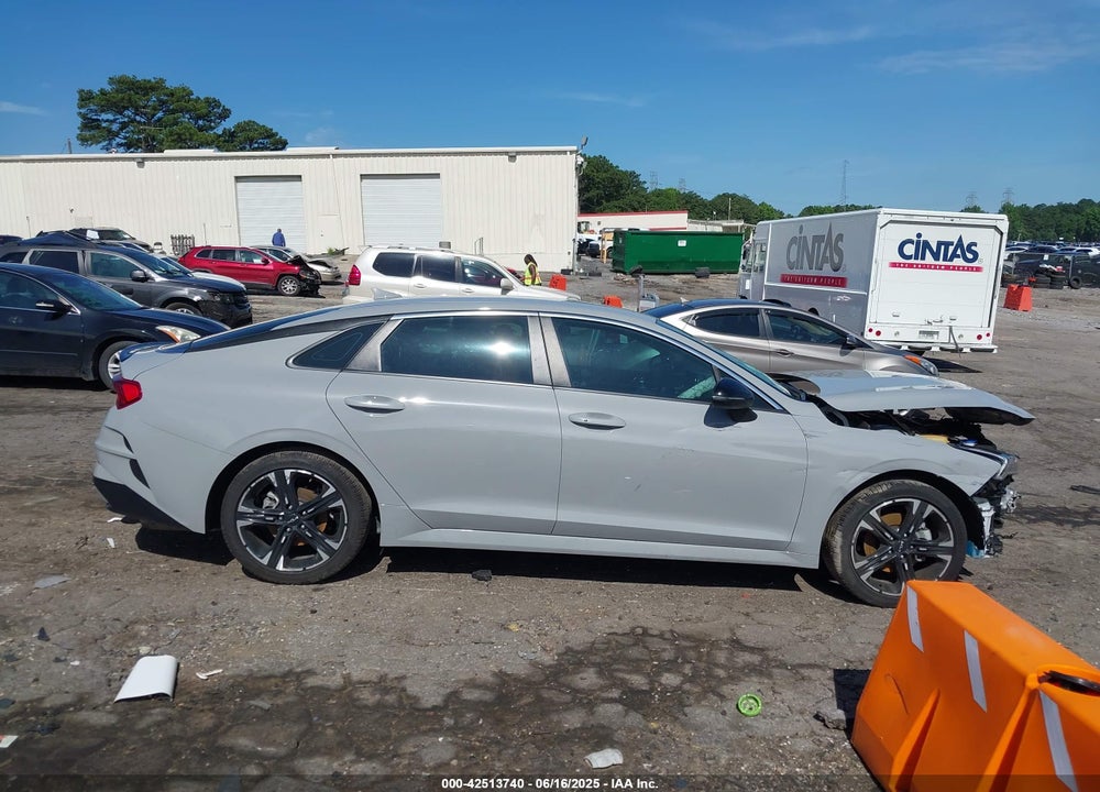 2024 KIA K5 VIN: 5XXG64J27RG266261