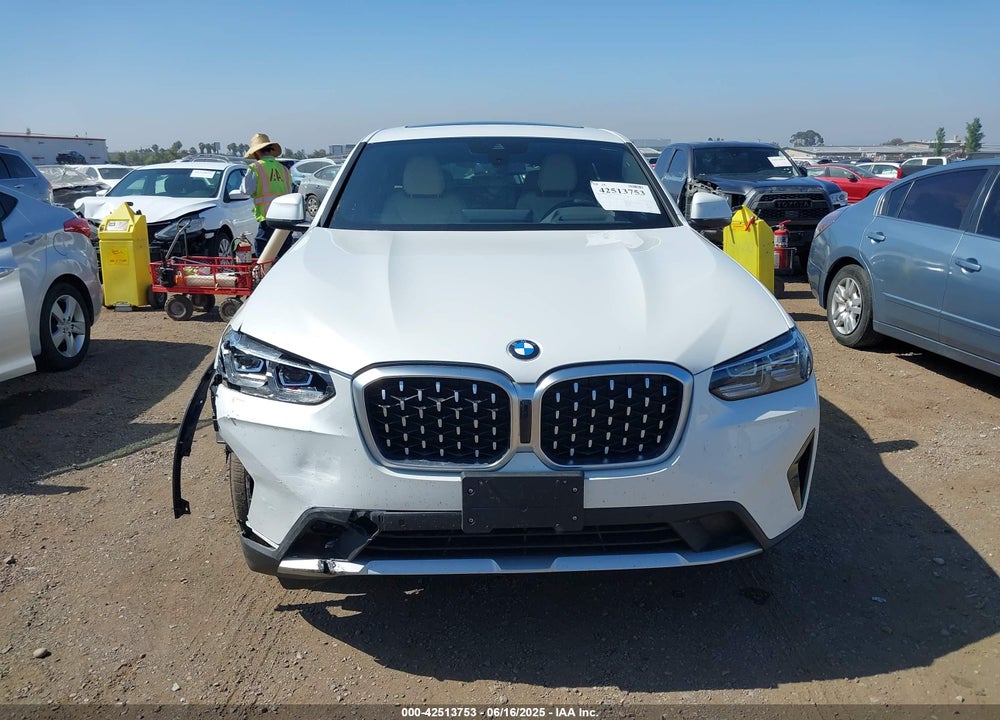 2025 BMW X4 VIN: 5UX33DT04S9Z75394