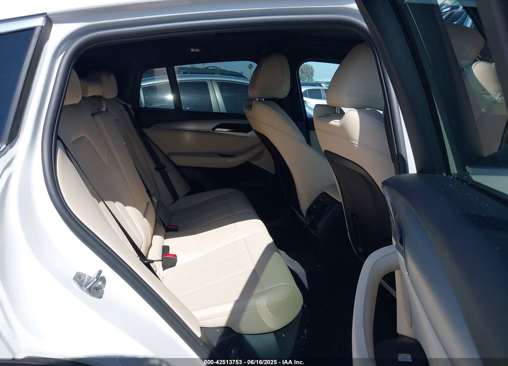 2025 BMW X4 VIN: 5UX33DT04S9Z75394
