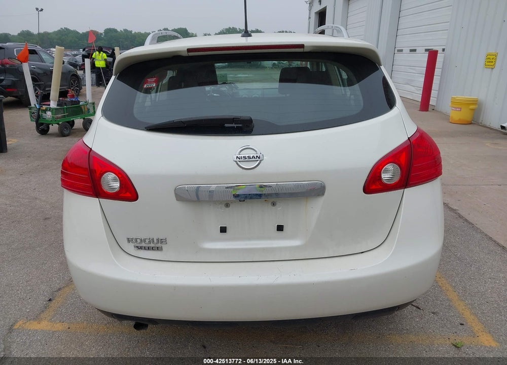 2015 NISSAN ROGUE SELECT VIN: JN8AS5MT4FW659984
