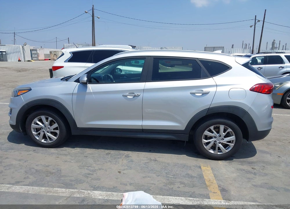2019 HYUNDAI TUCSON VIN: KM8J33A44KU850106