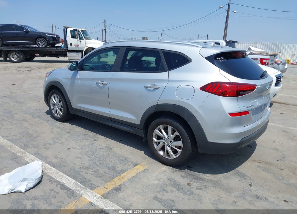 2019 HYUNDAI TUCSON VIN: KM8J33A44KU850106
