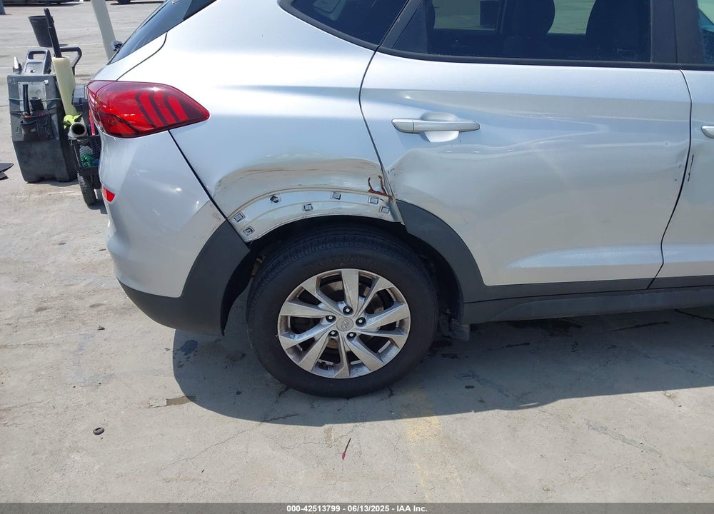2019 HYUNDAI TUCSON VIN: KM8J33A44KU850106