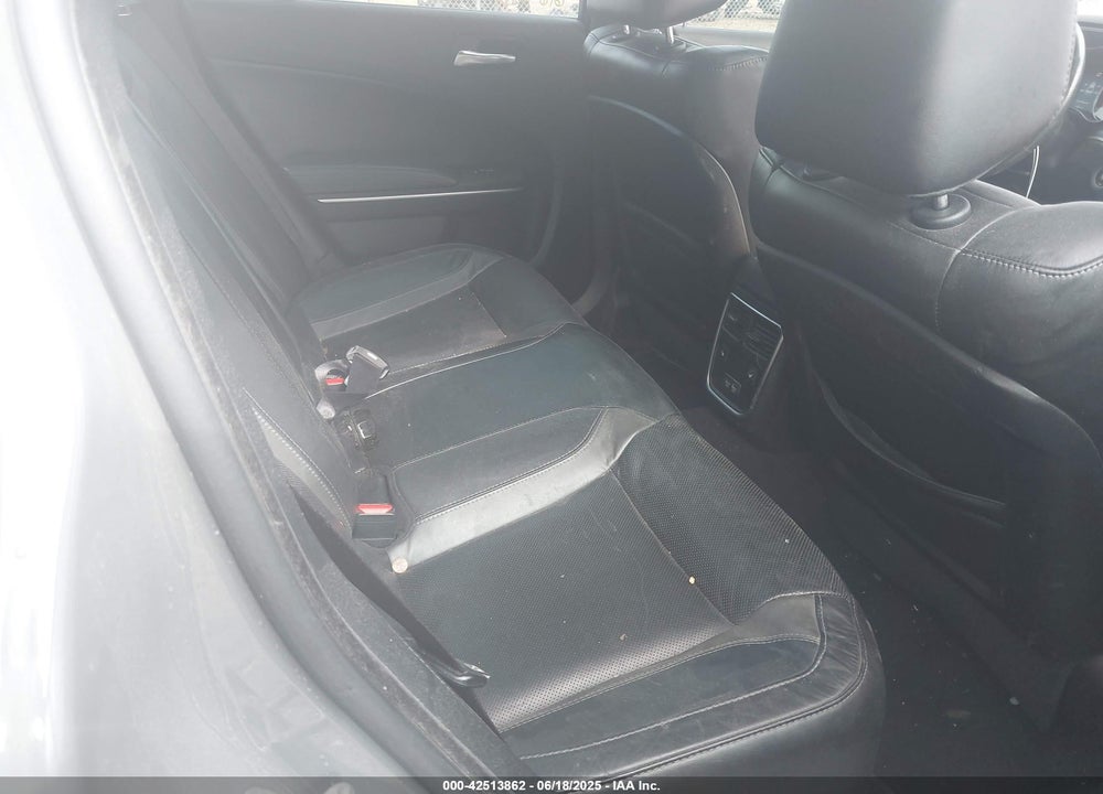 2019 DODGE CHARGER VIN: 2C3CDXBG1KH695726