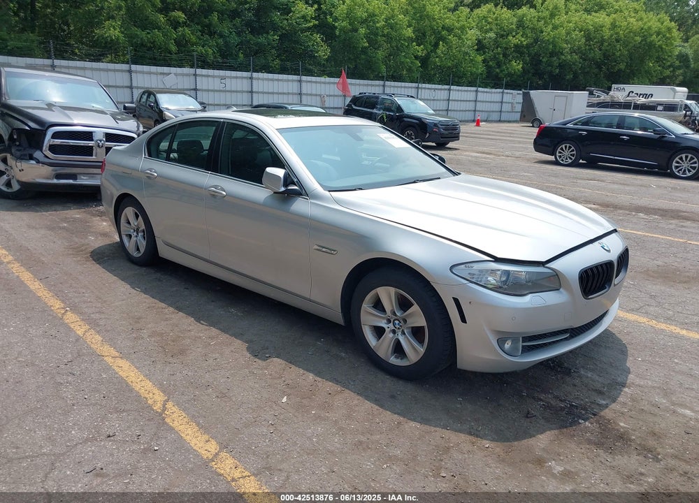 2013 BMW 528I XDRIVE VIN: WBAXH5C57DD111863