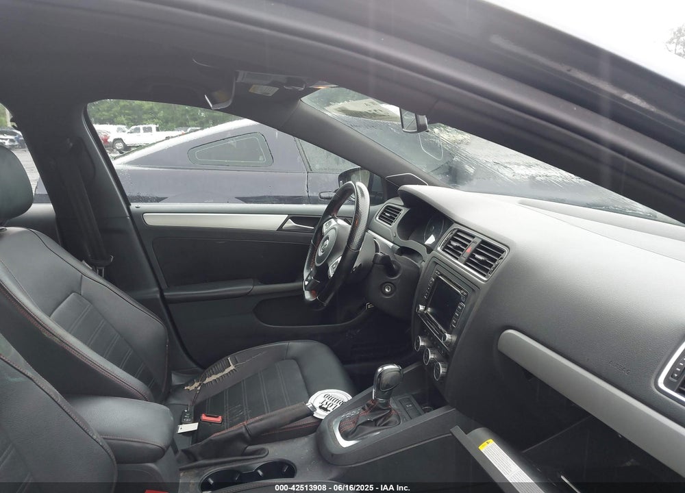 2013 VOLKSWAGEN JETTA VIN: 3VW4A7AJ5DM227277