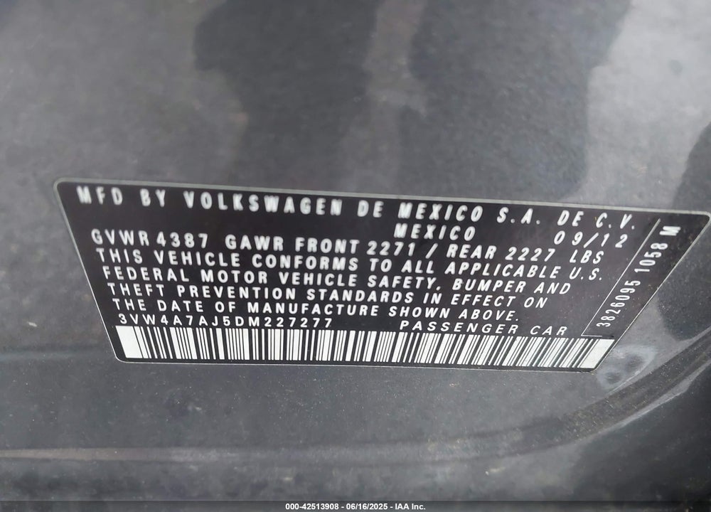 2013 VOLKSWAGEN JETTA VIN: 3VW4A7AJ5DM227277