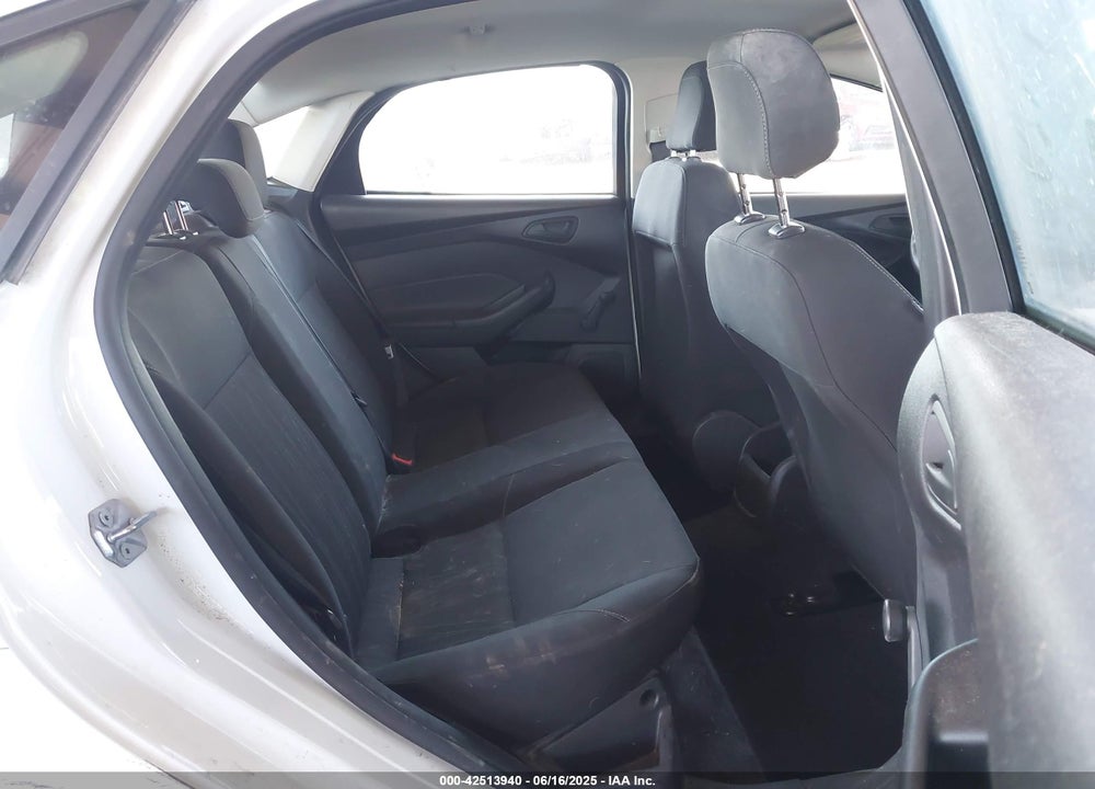 2015 FORD FOCUS VIN: 1FADP3E28FL232755