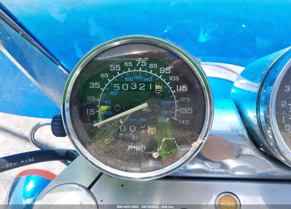 1998 HONDA VF750 C2 VIN: JH2RC4345WM300100