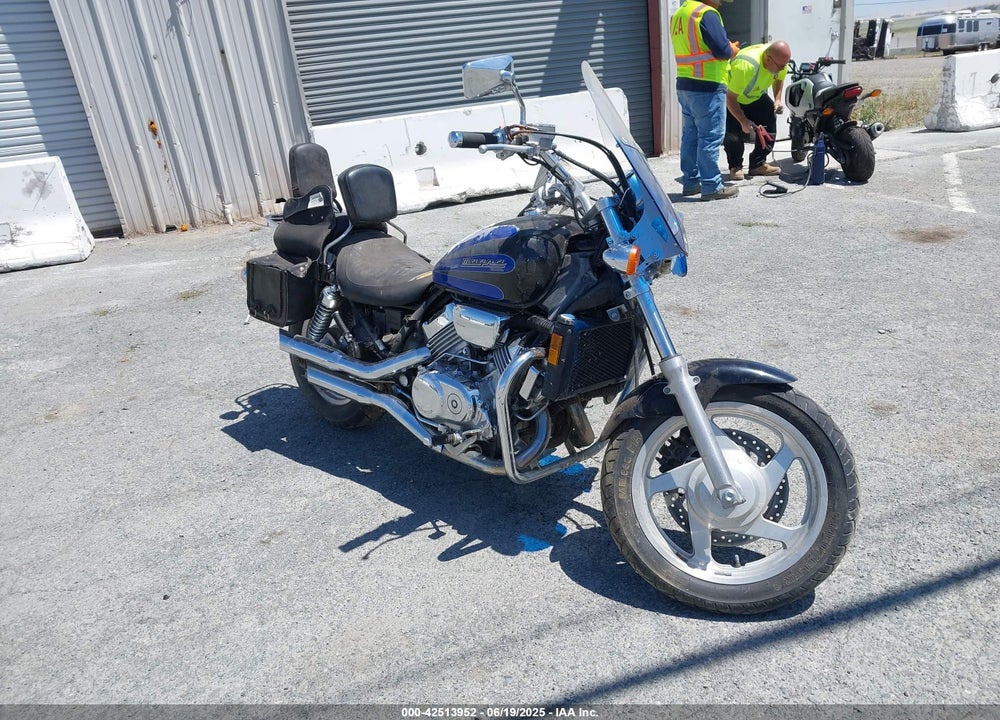 1998 HONDA VF750 C2 VIN: JH2RC4345WM300100