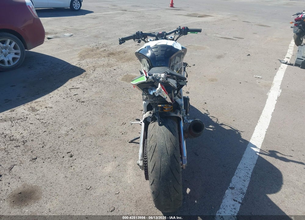 2017 APRILIA TUONO V4 1100 FACTORY VIN: ZD4KGUA01HS000085
