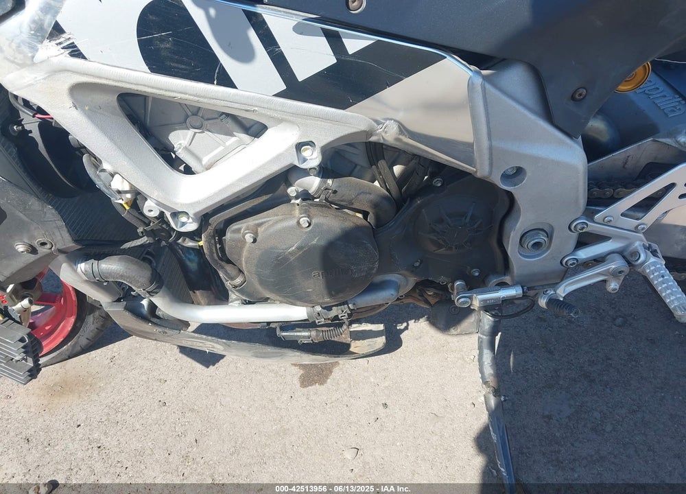2017 APRILIA TUONO V4 1100 FACTORY VIN: ZD4KGUA01HS000085