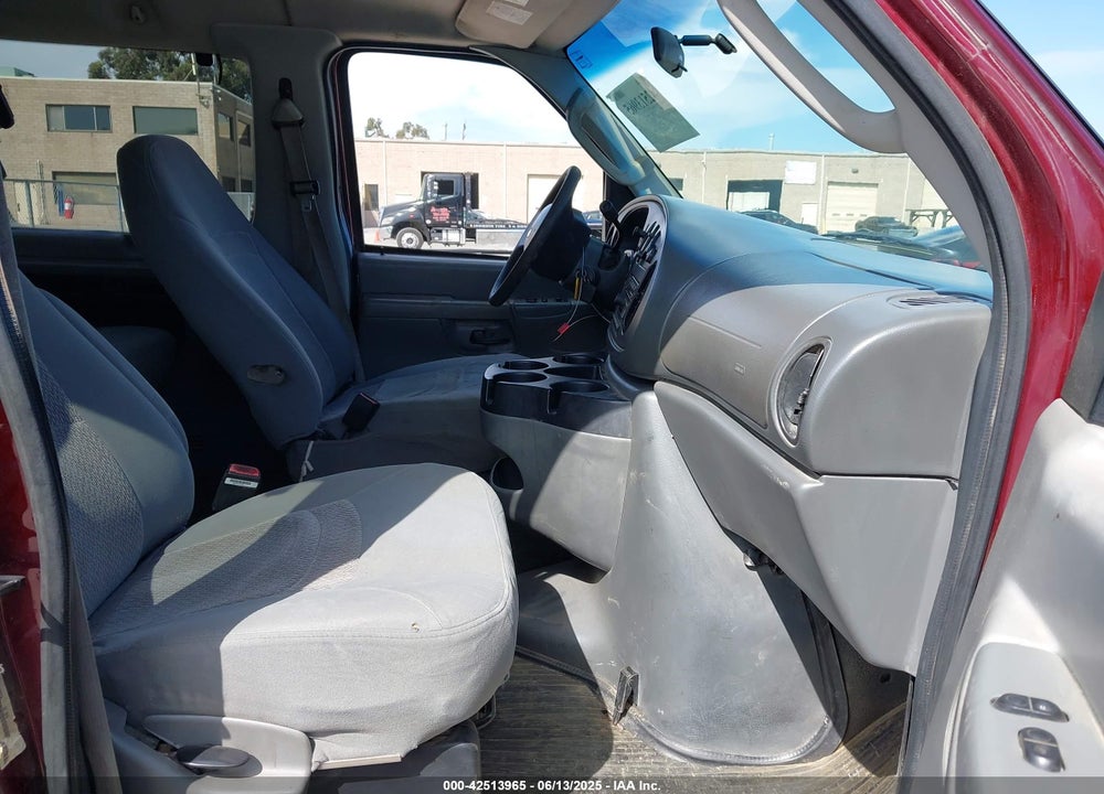 2006 FORD E-350 SUPER DUTY CHATEAU/XL/XLT VIN: 1FBNE31LX6DA61735