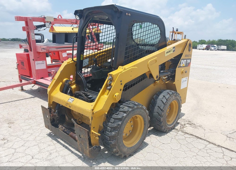 2018 CATERPILLAR 226D VIN: CAT0276DVHRD03715