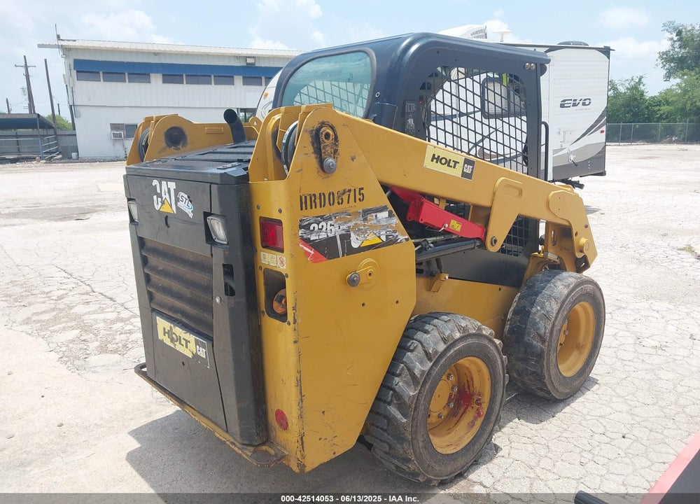 2018 CATERPILLAR 226D VIN: CAT0276DVHRD03715