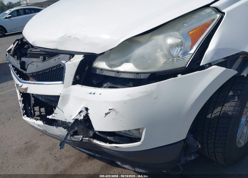 2011 CHEVROLET TRAVERSE VIN: 1GNKVGED3BJ364917