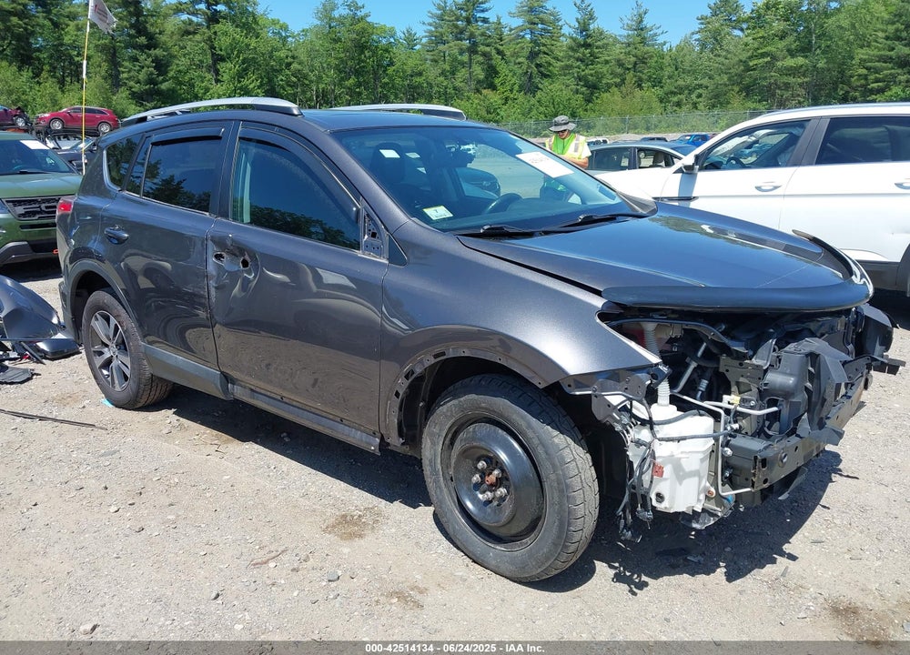 2016 TOYOTA RAV4 XLE VIN: 2T3RFREV2GW505011
