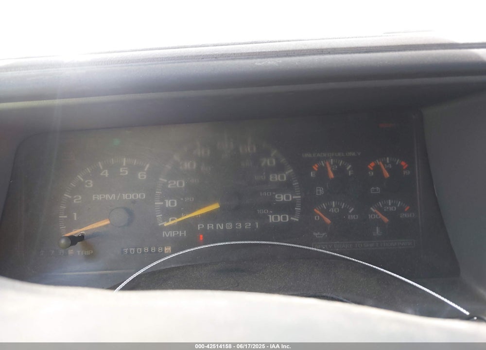 1998 CHEVROLET K1500 FLEETSIDE VIN: 1GCEK19R1WR138156