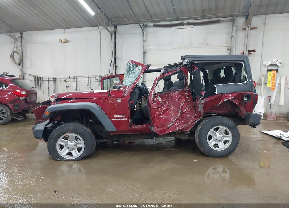 2011 JEEP WRANGLER / VIN: 1J4AA2D19BL613164