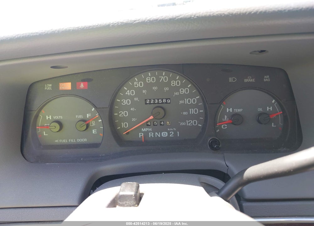 2001 MERCURY GRAND MARQUIS LS VIN: 2MEFM75W01X605304