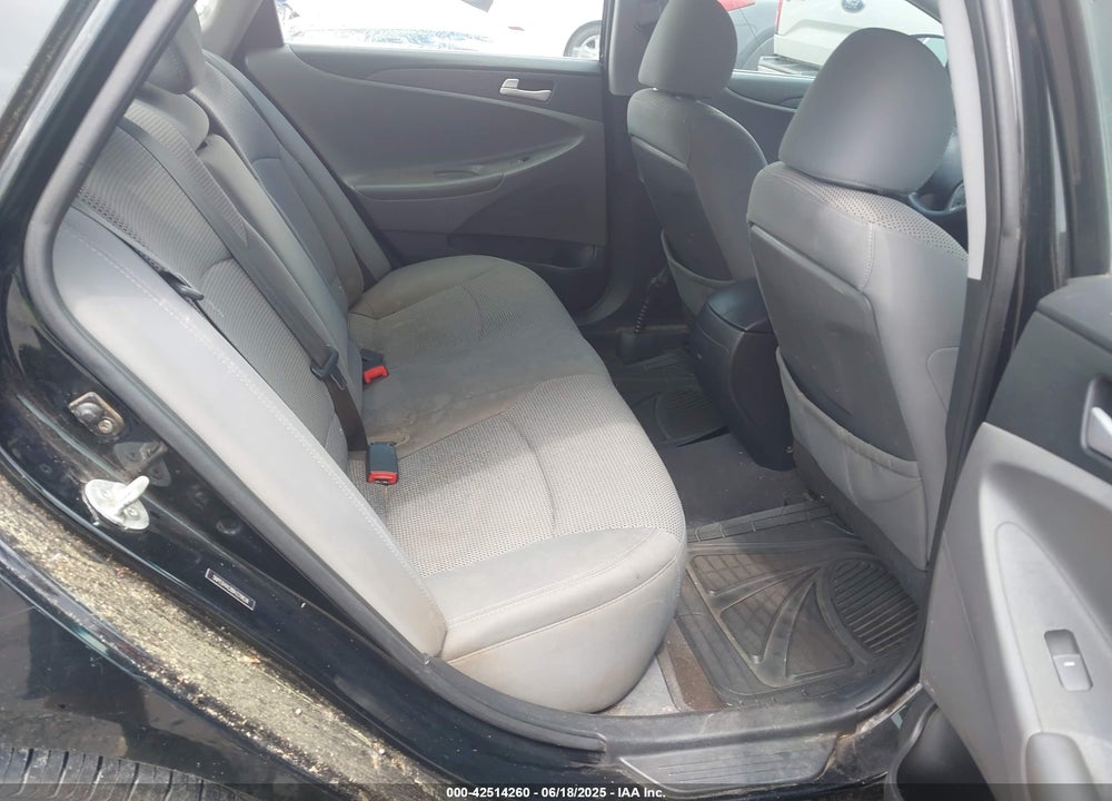 2011 HYUNDAI SONATA VIN: 5NPEB4AC8BH229838