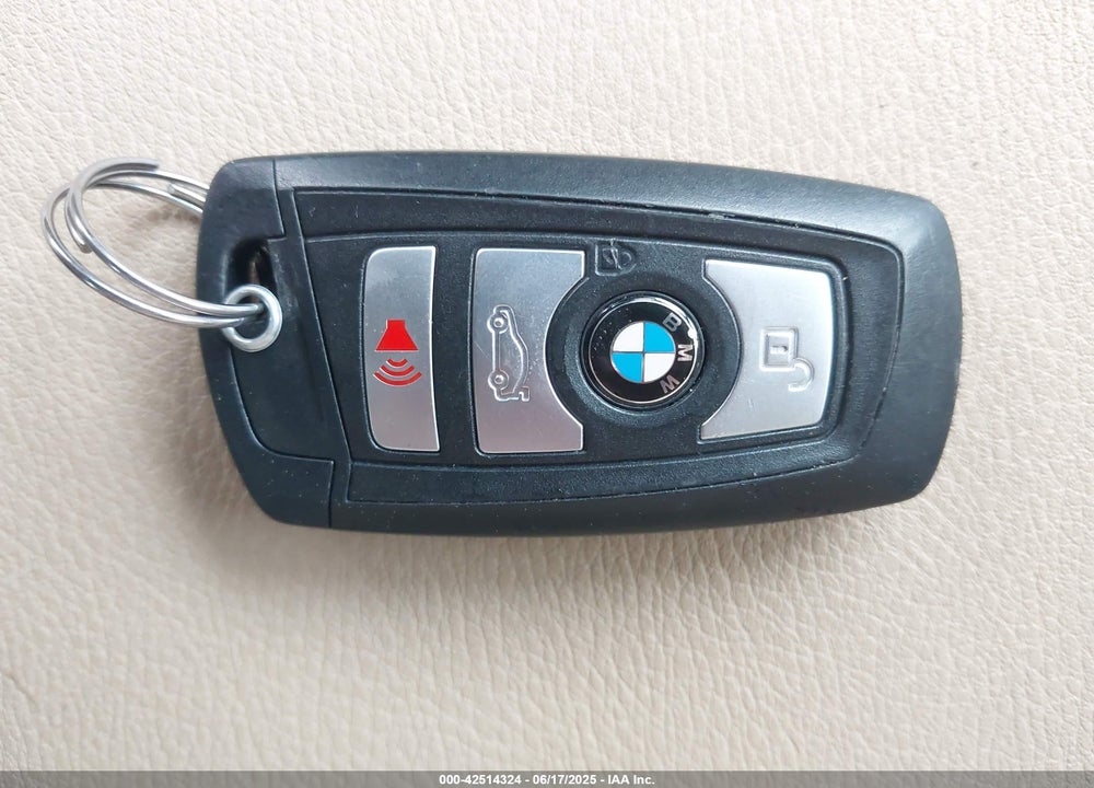 2016 BMW X3 VIN: 5UXWX9C55G0D81096