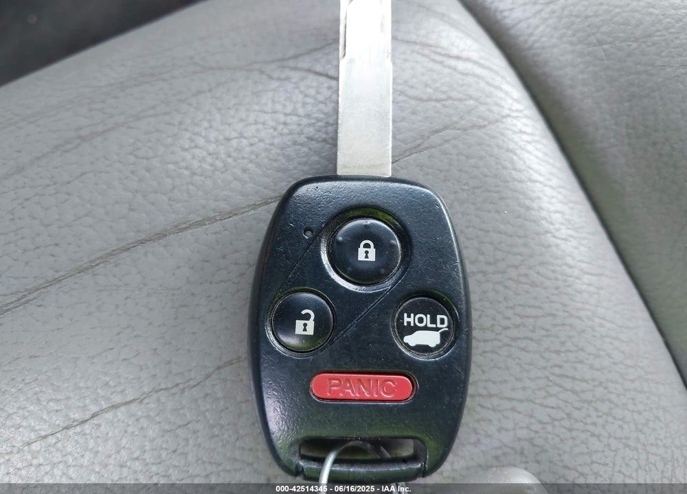 2012 HONDA PILOT EX-L VIN: 5FNYF4H54CB018094