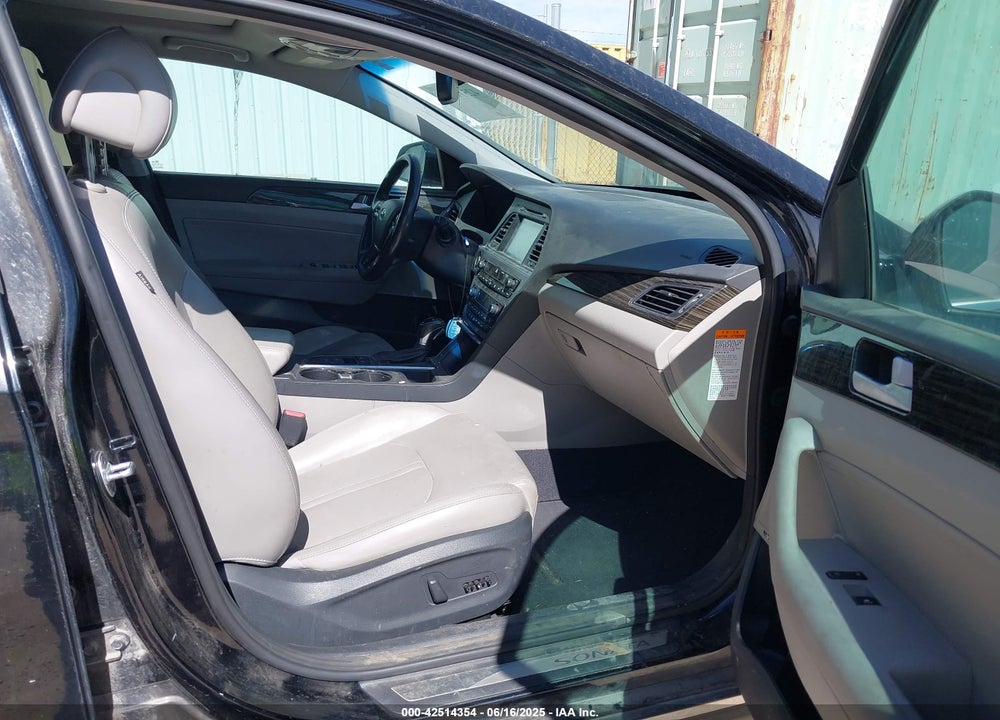 2016 HYUNDAI SONATA HYBRID LIMITED VIN: KMHE34L19GA010096