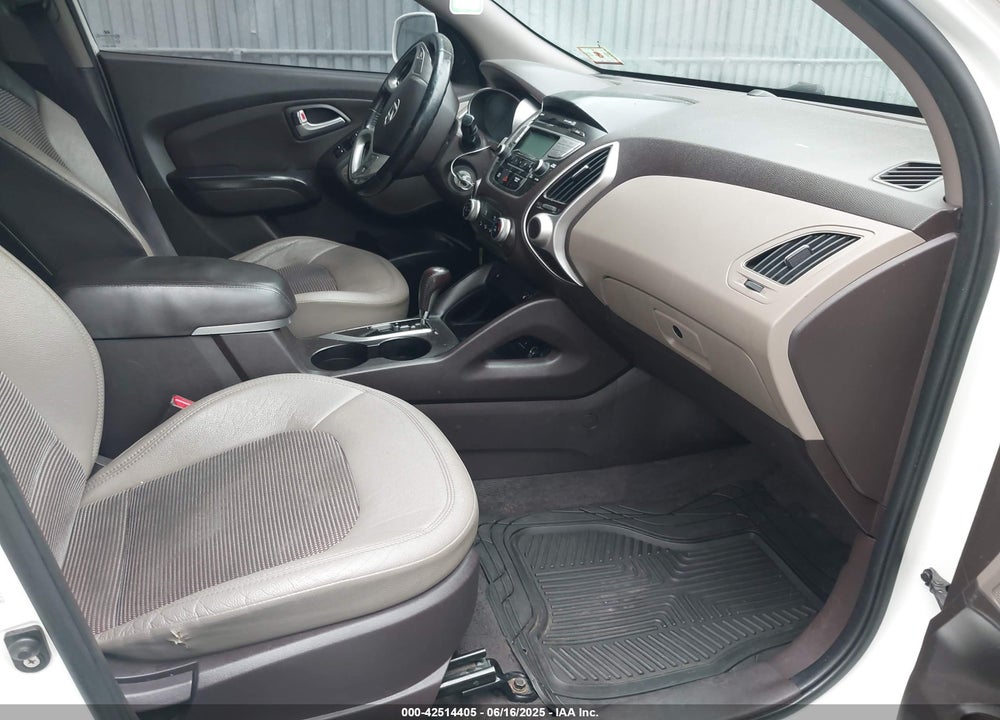 2013 HYUNDAI TUCSON GLS VIN: KM8JUCAC2DU712121