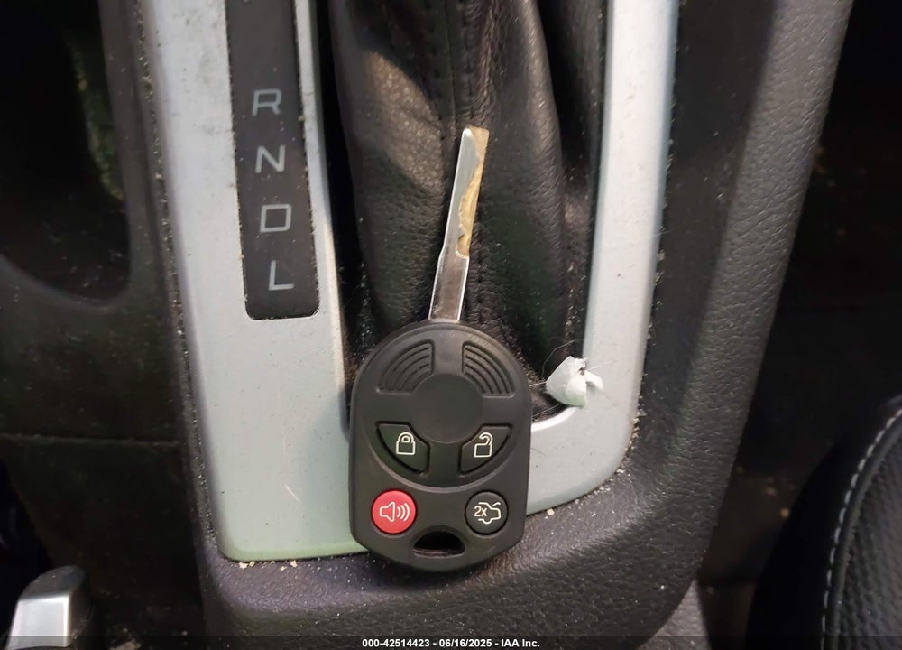 2014 FORD FOCUS VIN: 1FADP3F28EL272587