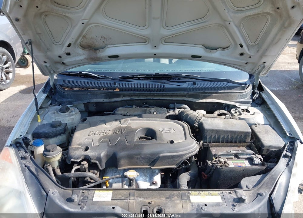 2008 HYUNDAI ACCENT VIN: KMHCN46C08U230211