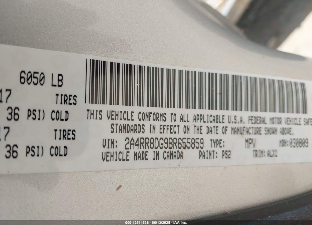 2011 CHRYSLER TOWN & COUNTRY TOURING-L VIN: 2A4RR8DG9BR655859