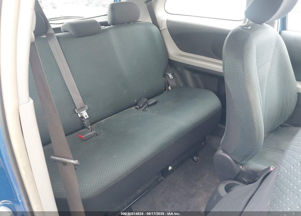 2007 TOYOTA YARIS VIN: JTDJT923075085331
