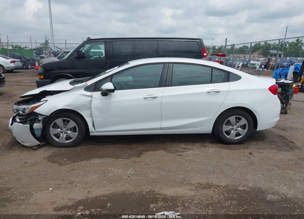 2017 CHEVROLET CRUZE VIN: 1G1BC5SM1H7117837