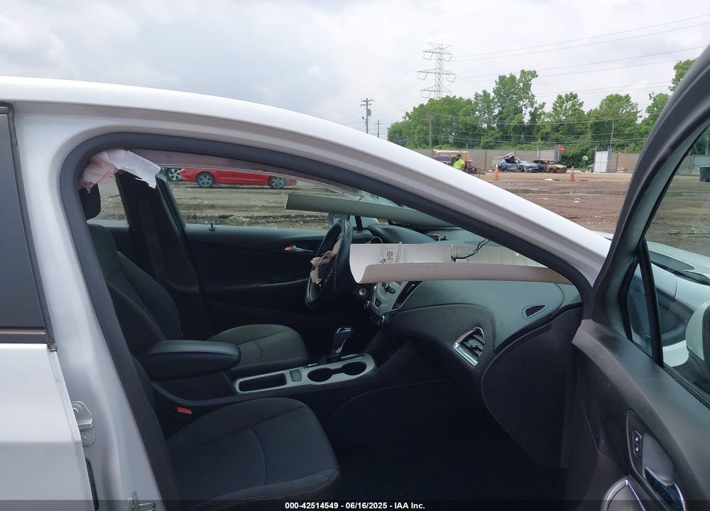 2017 CHEVROLET CRUZE VIN: 1G1BC5SM1H7117837