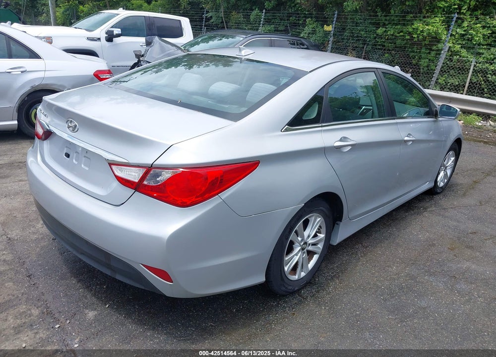 2014 HYUNDAI SONATA GLS VIN: 5NPEB4AC2EH927415