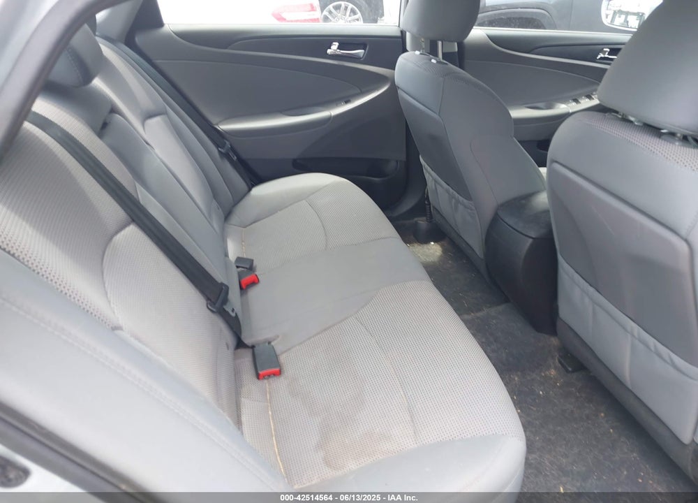 2014 HYUNDAI SONATA GLS VIN: 5NPEB4AC2EH927415