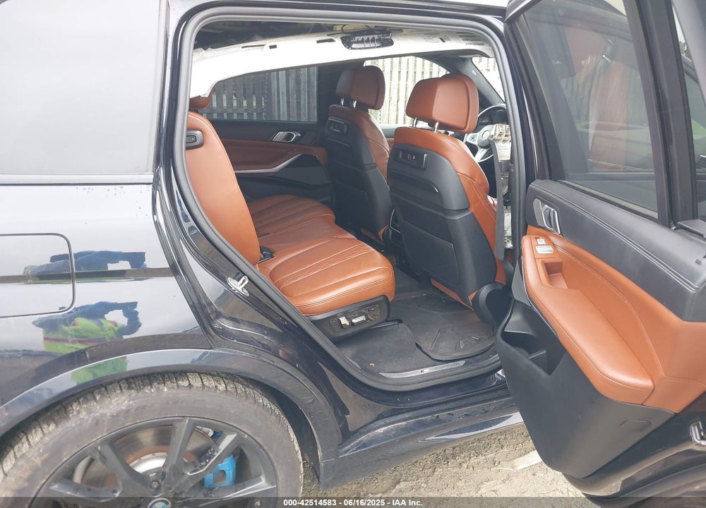 2019 BMW X7 VIN: 5UXCX4C53KLB39677